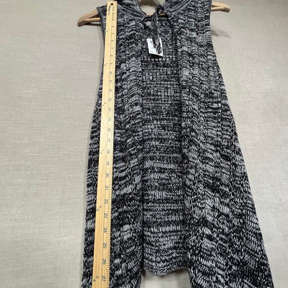 NWT Vanity Y2K Open Front Hooded Sweater Vest Size Medium Fringe Indie Retro - Picture 6 of 9